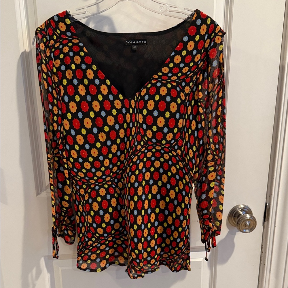 Tessuto Size M Black Floral V-Neck Long Sleeve Top with slits along the sleeves